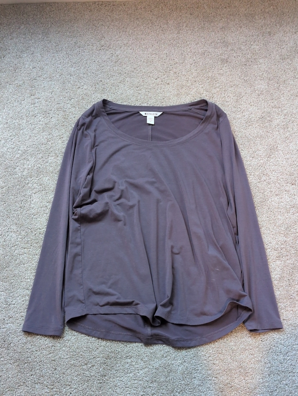 Athleta Long Sleeve Scoop Neck Top in Mauve